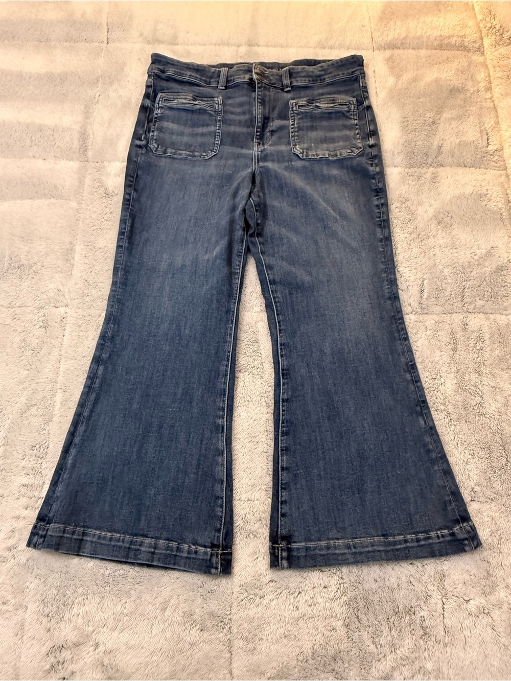 American Eagle Super High Rise Flare Jeans Size 18 Short Next Level Stretch